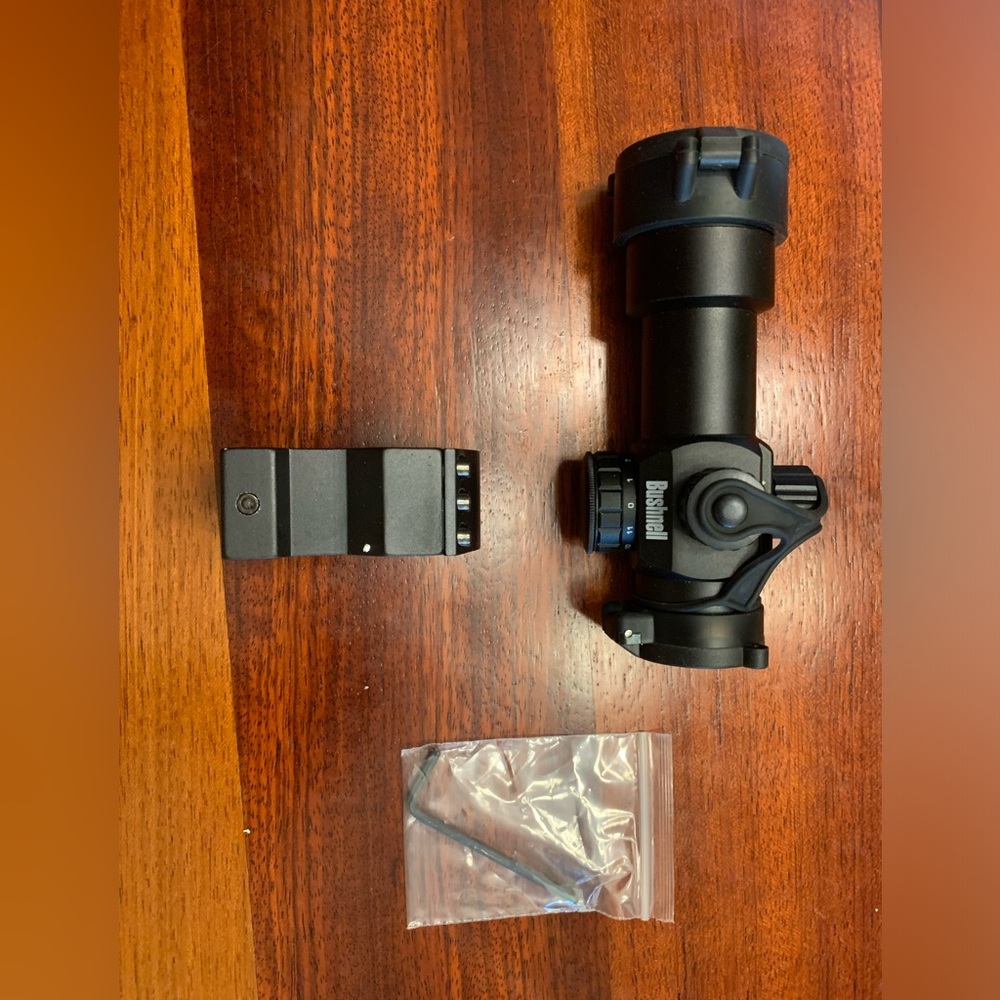 Bushnell TRS-32 Tactical Red Dot Scope, Unused